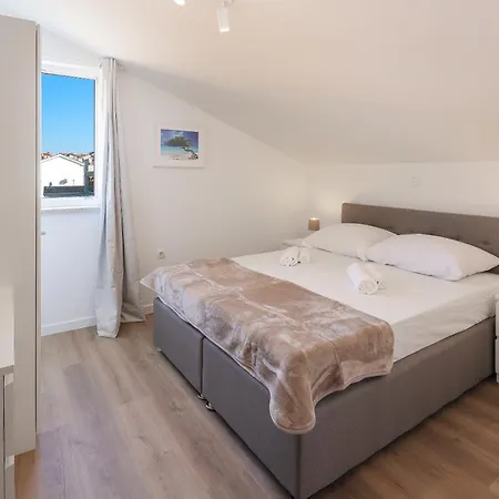 Sea View By Moro * מאלינסקה