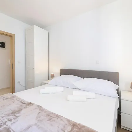 Sea View By Moro Apartment